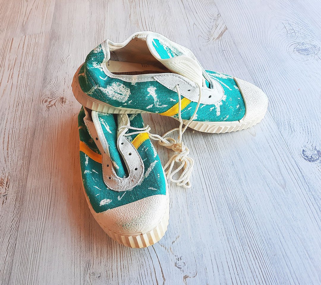 Soviet green white rubber cloth sport shoes - vintage mens teenagers sneakers - 男款休闲鞋 - 其他材质 绿色