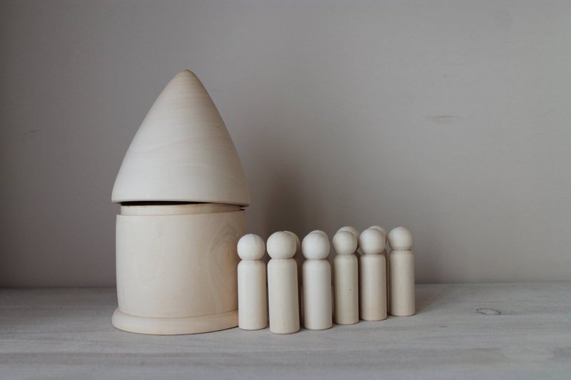 Wooden House with Peg Dolls - 玩具/玩偶 - 木头 咖啡色