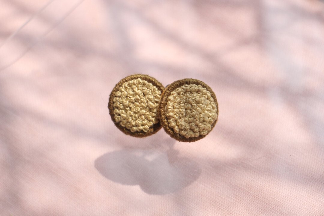 刺绣耳环 208 卡其色 / 耳夹款 - 耳环/耳夹 - 绣线 卡其色