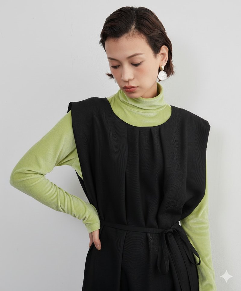 垫肩宽肩打褶连身裙・附绑带・无袖连身裙 - 洋装/连衣裙 - 聚酯纤维 黑色