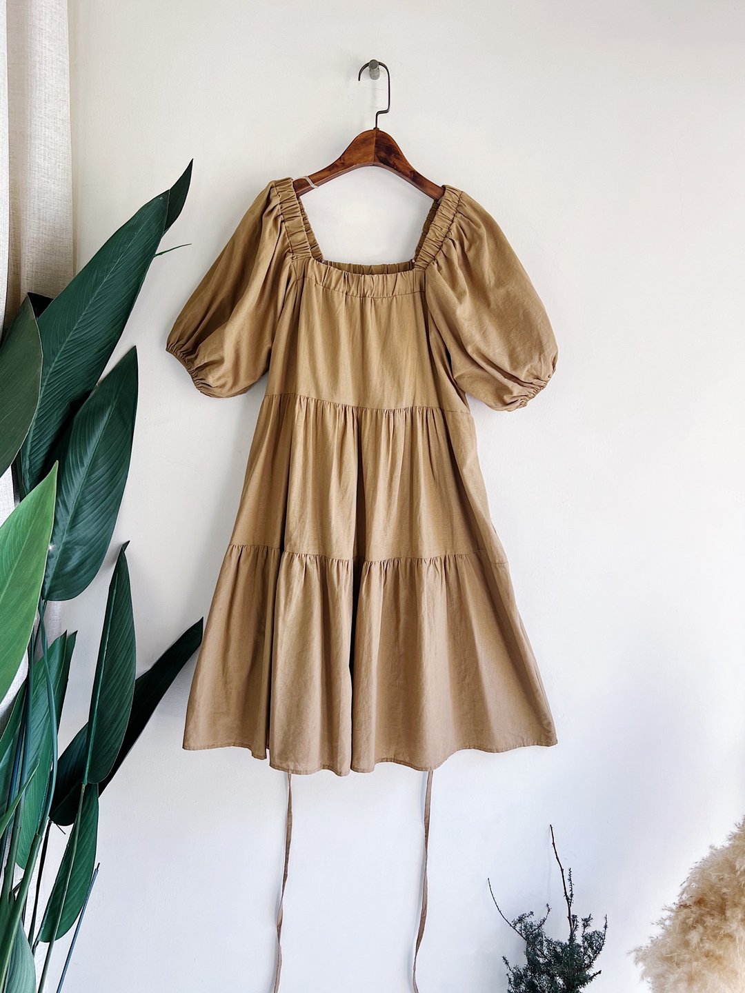 经典卡其色棉麻方领一字领澎袖 长裙洋装连身裙古着 ドレス Dress - 洋装/连衣裙 - 棉．麻 咖啡色
