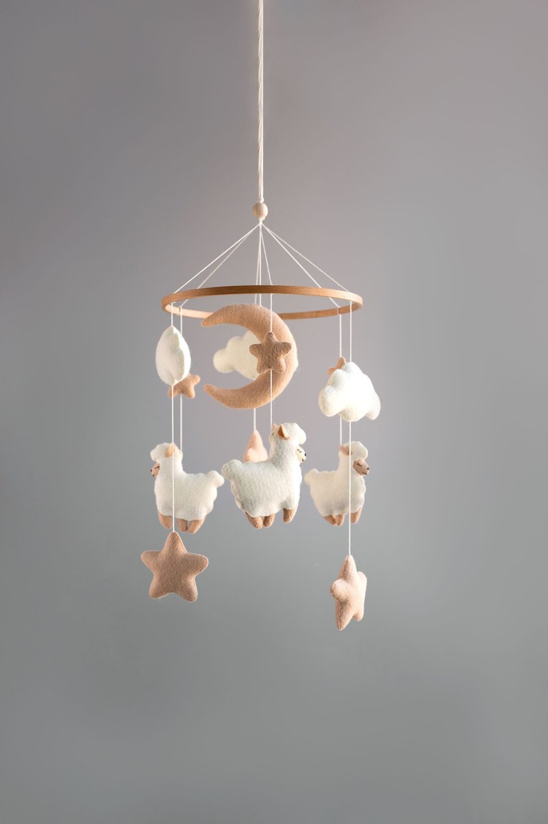 Sheep baby mobile, lamb nursery mobile neutral, stars and moon mobile - 玩具/玩偶 - 环保材料 多色