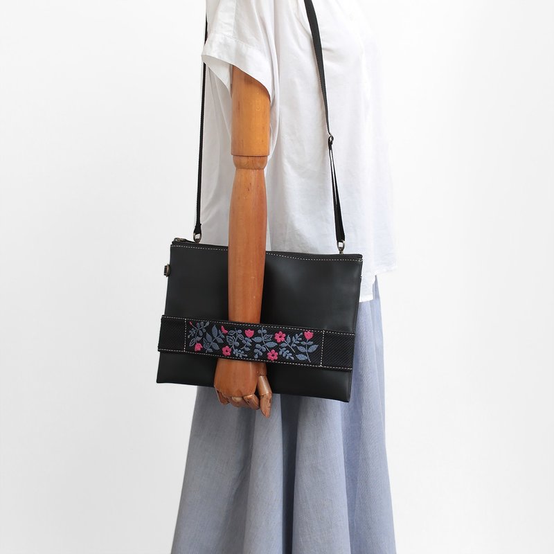 花花刺绣・手拿包 - 手拿包 - 人造皮革 黑色