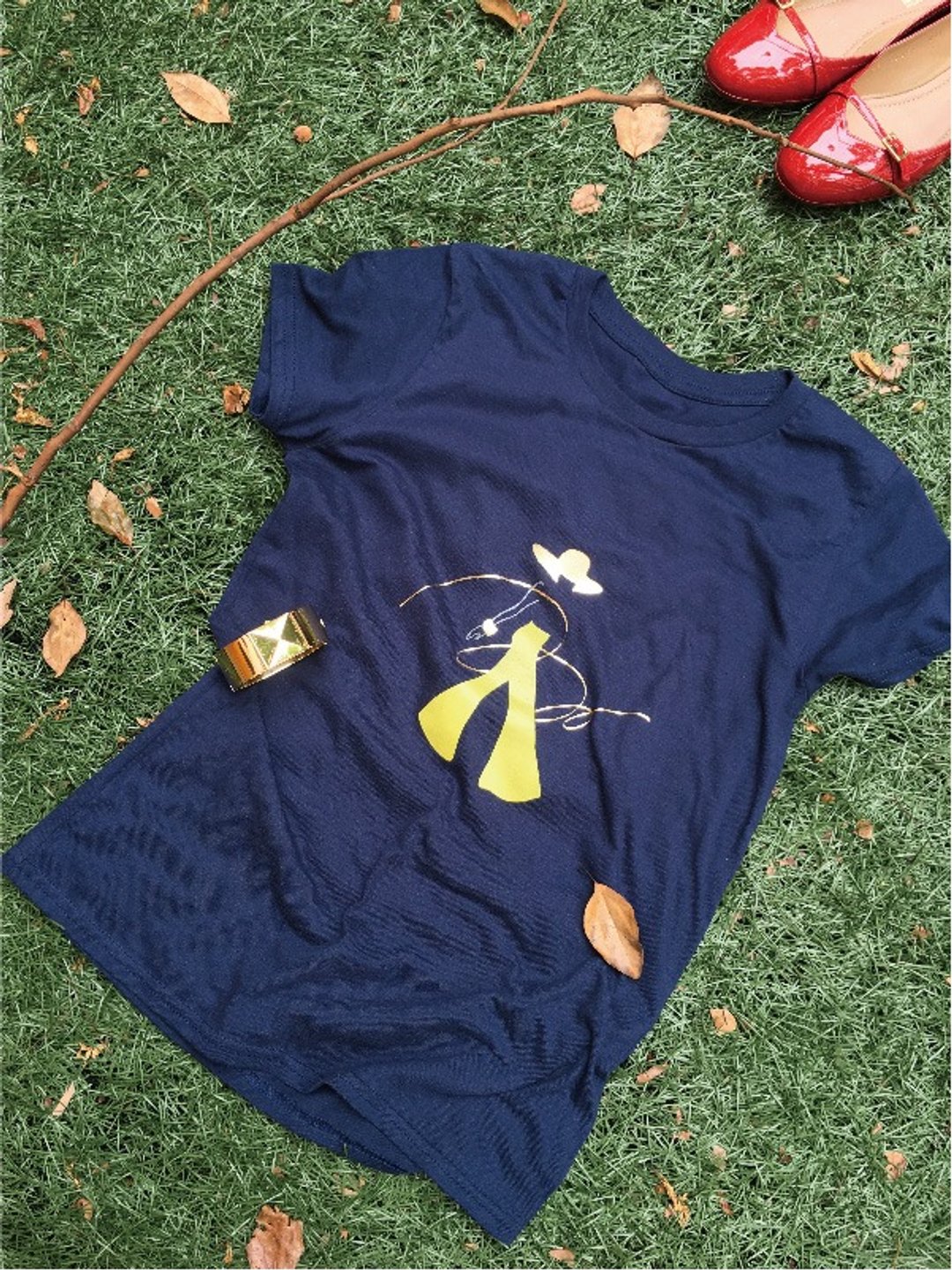 原创插画图TEE - 烫金系列 (KEEP SWINGING) 潮TEE 时尚 短袖 图T T-Shirt T恤 - 女装 T 恤 - 其他材质 透明