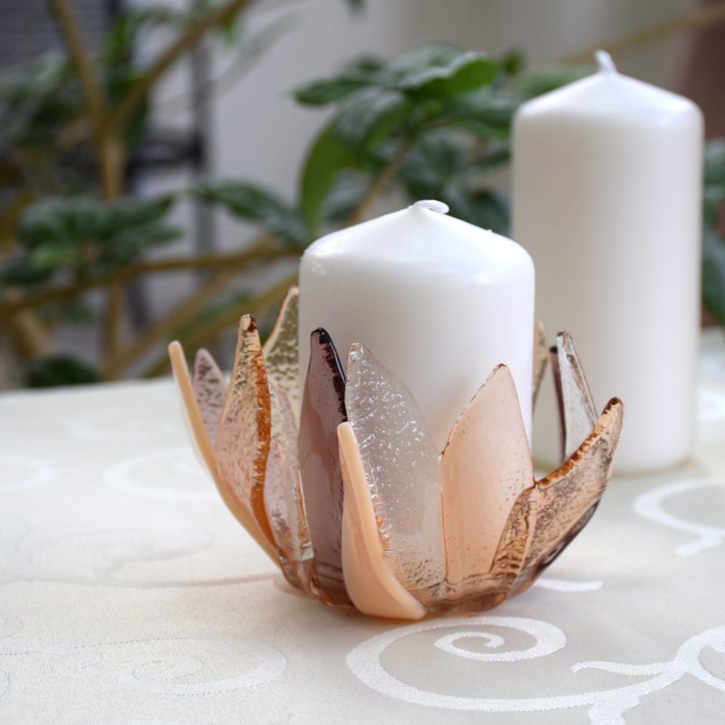 Light purple fused glass candle holder Lotus - 蜡烛/烛台 - 玻璃 粉红色