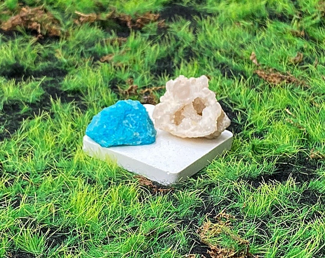 玛瑙白晶洞 蓝磷灰| 招财 提升表达稳定情绪  | 入厝 办公室 风水 - 摆饰 - 水晶 多色