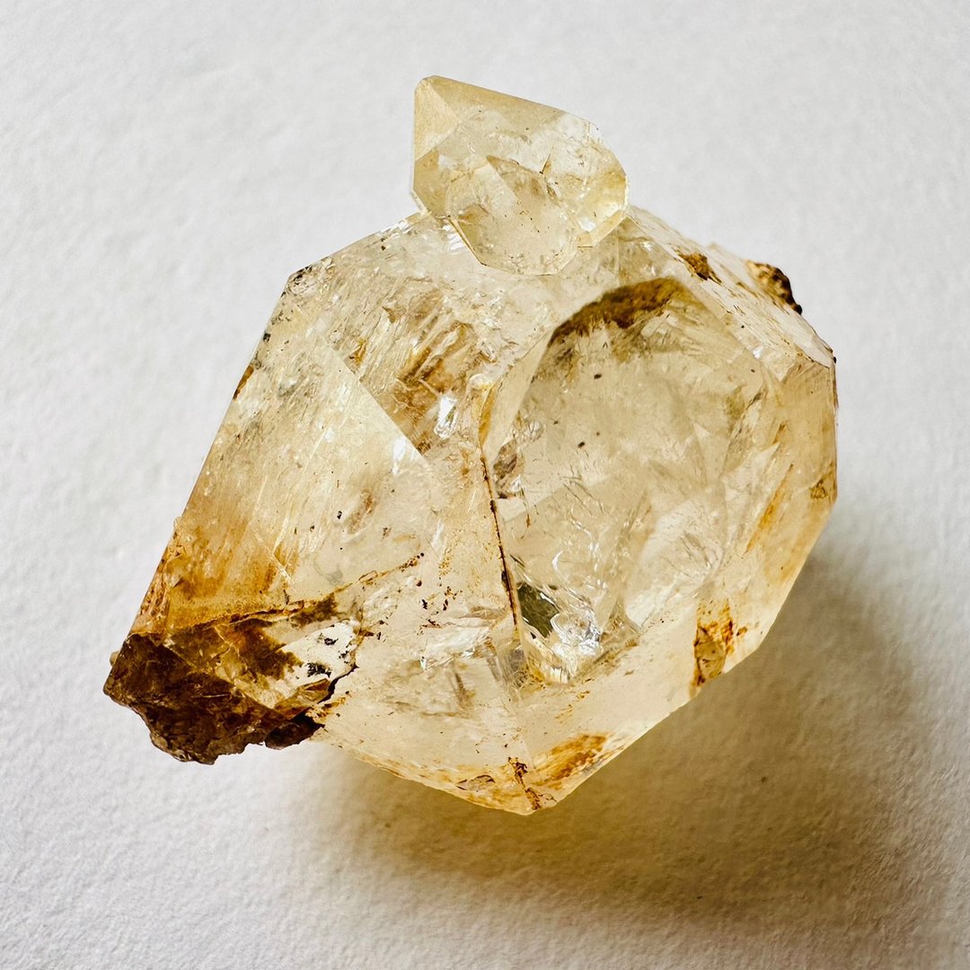 巴基斯坦黄泥骸骨水晶 银25开窗骨干水晶 原石原矿标 磁场脉轮 - 摆饰 - 其他材质 金色
