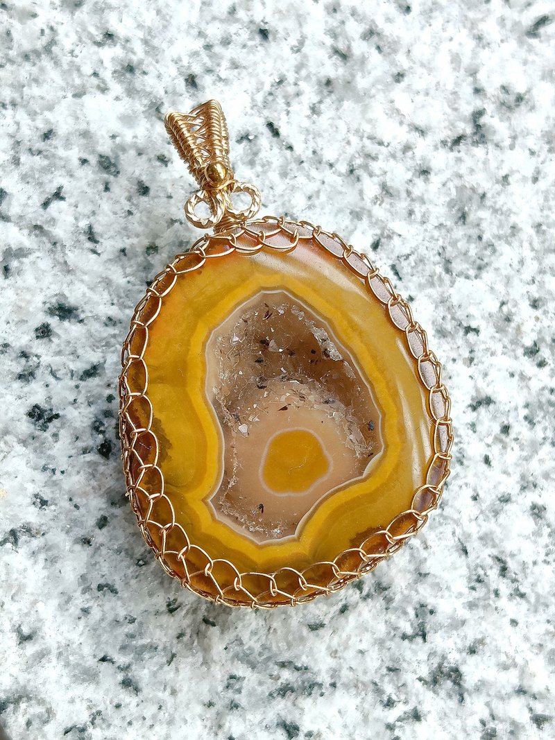 战国红玛瑙聚宝盆项坠 /水晶饰品 /铜线编织 金属线编织 - 项链 - 半宝石 