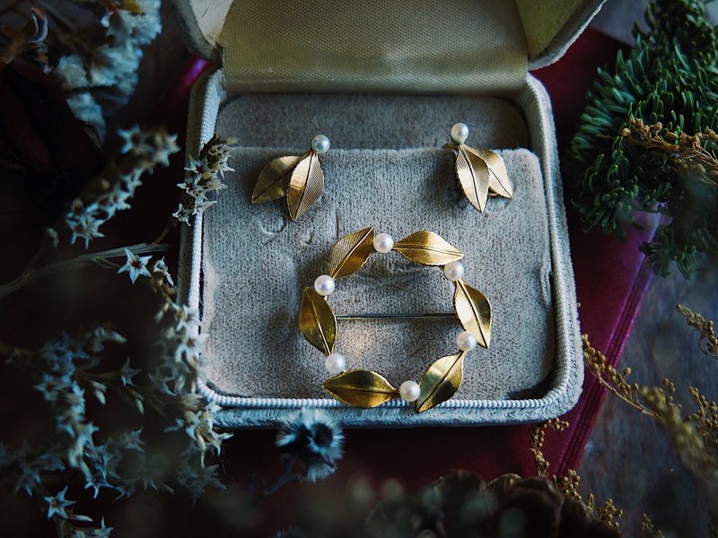 Krementz 珍珠金叶套组－胸针 耳环・美国古董饰品 Vintage - 胸针 - 珍珠 