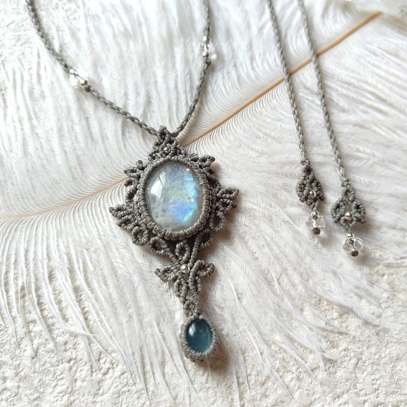 云之彩。彩光月光石。海水蓝宝。南美巴西蜡线编织项链 - 项链 - 半宝石 灰色