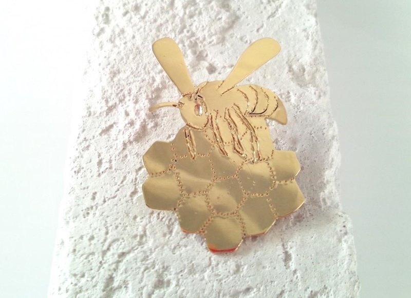 ☆ Bee & Honey Comb ☆ Brass brooch - 胸针 - 其他金属 