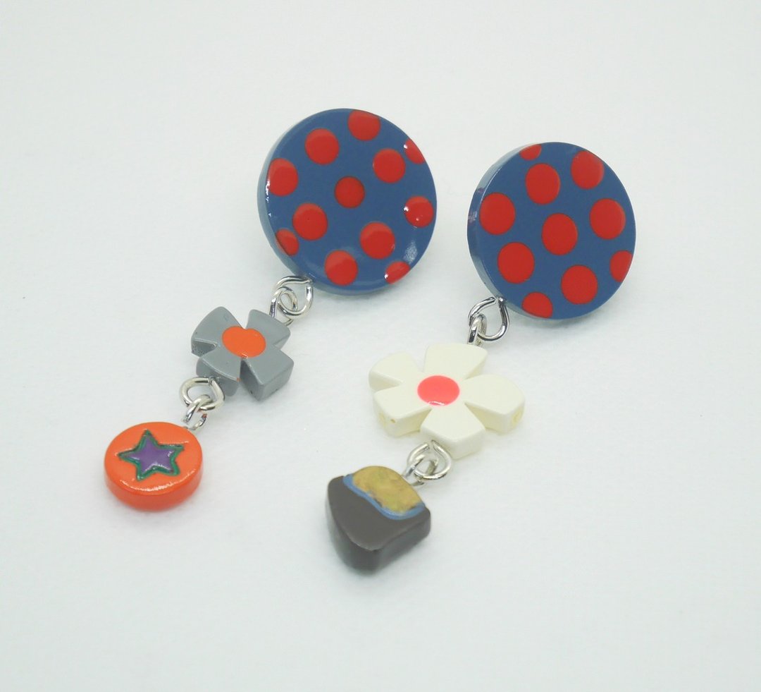 Bloom And Fruit Earrings - 耳环/耳夹 - 树脂 多色