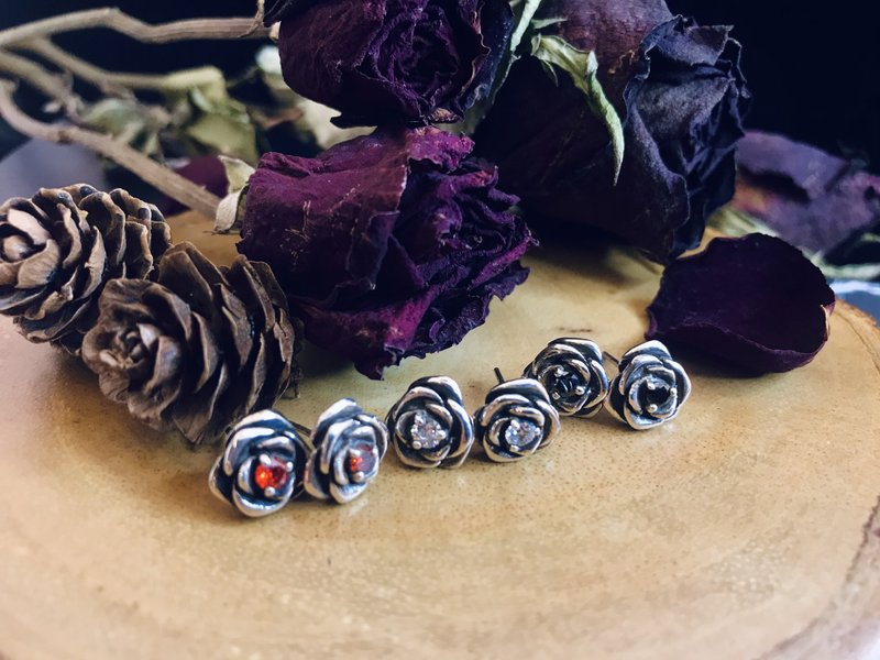 【新品】矿石玫瑰耳环 纯银 925 单只 - 耳环/耳夹 - 纯银 银色