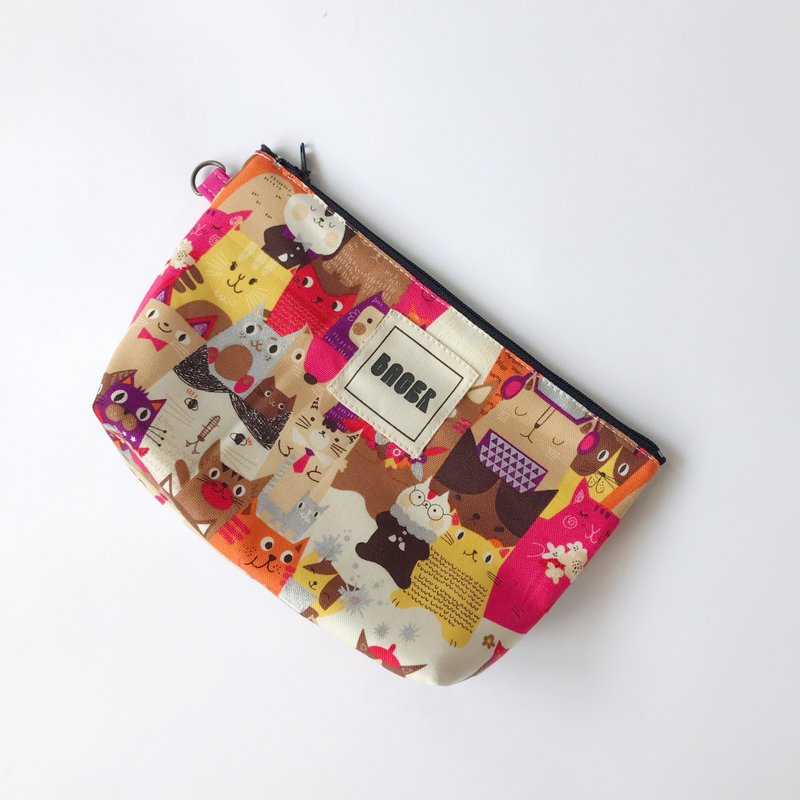 拉链万用包 / 日本花布限定 _ 缤纷猫咪 - 化妆包/杂物包 - 棉．麻 多色