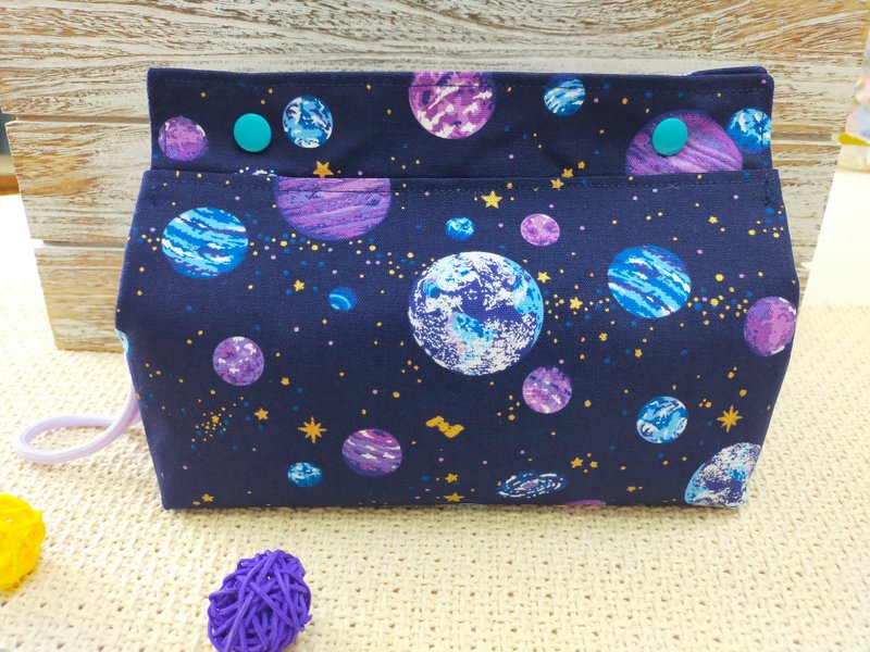 手作布艺宇宙星空面纸套/车用家用可挂式/居家装饰小亮点 - 纸巾盒 - 棉．麻 多色