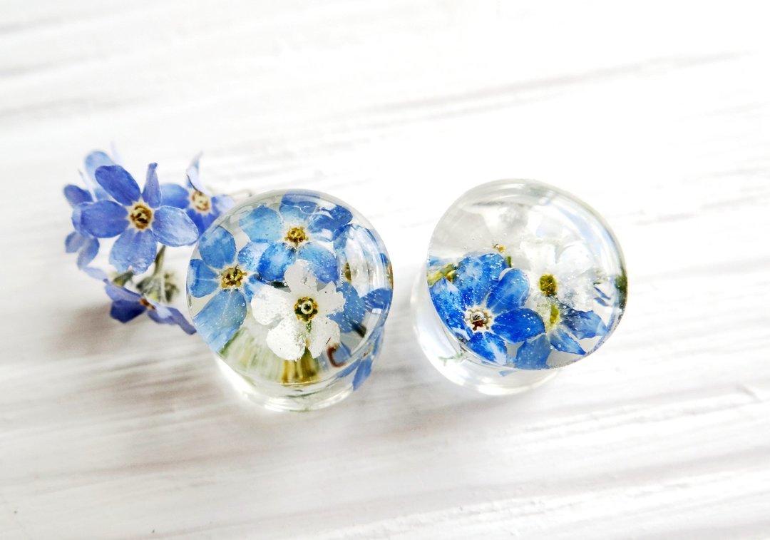 Forget-me-not plugs earrings 2g 0g 00g  gauges White Flowers - 耳环/耳夹 - 植物．花 白色