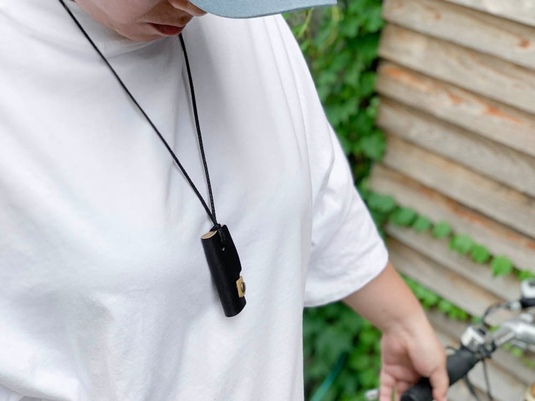 OTONA Accent color in black Adult key chain Men's OKK-KOY-K - 钥匙链/钥匙包 - 真皮 黑色