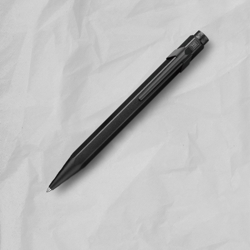 CARAN D ACHE Black Edition  黑潮 XL 时尚黑原子笔 免费刻字 - 圆珠笔/中性笔 - 其他金属 黑色