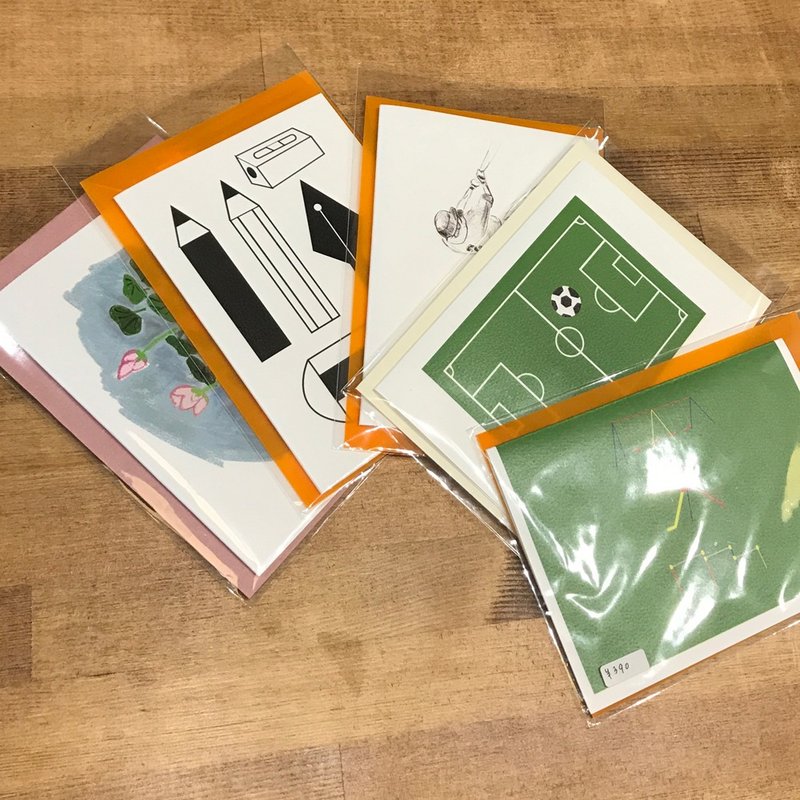 卡片类 包含生日卡、感谢卡等，传递您的心意。 两折卡・信封 2件组 Tcollector - 卡片/明信片 - 纸 白色