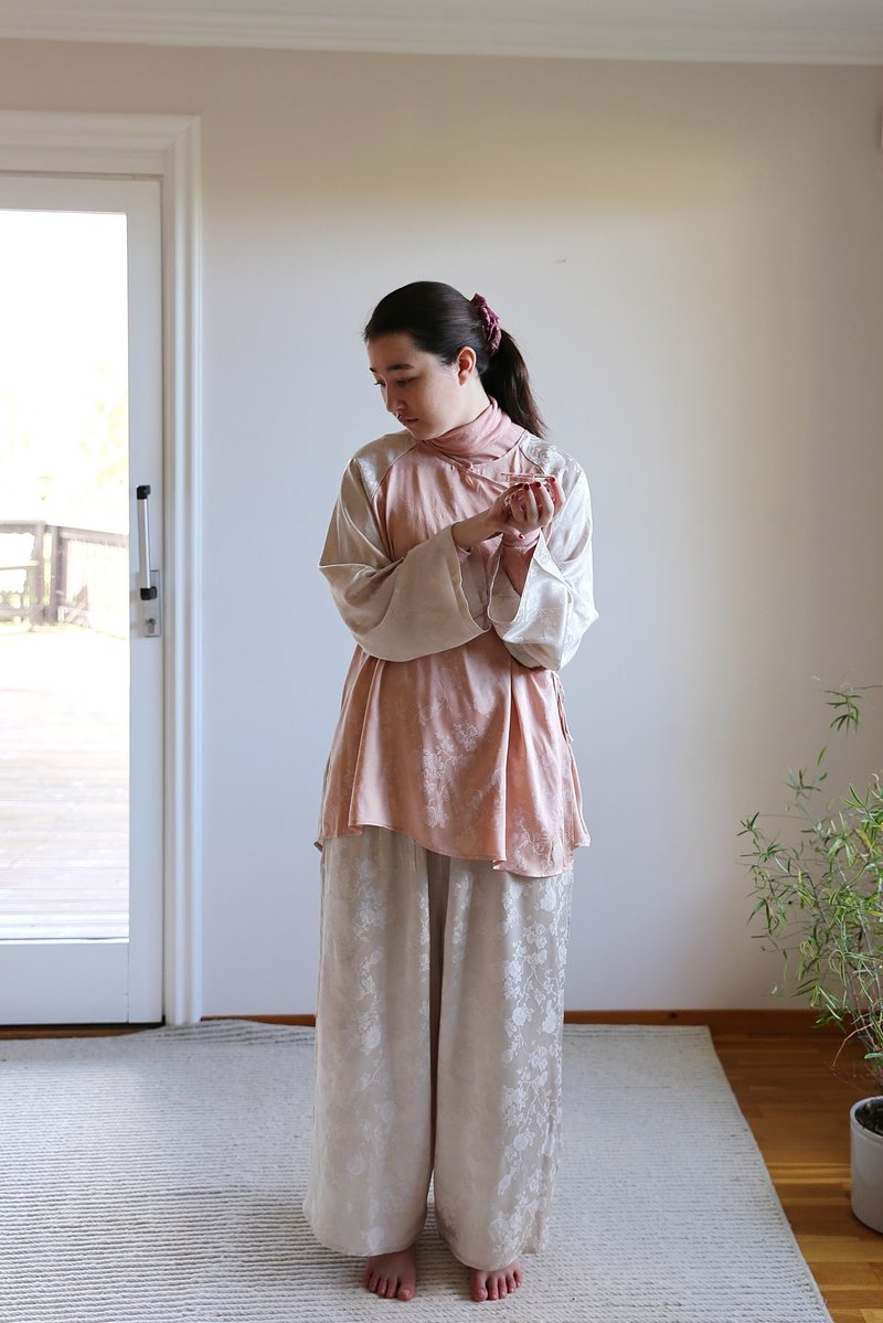 云霞 宽松大码 铜氨丝拼色中式系带上衣汉服 - 女装上衣 - 其他材质 