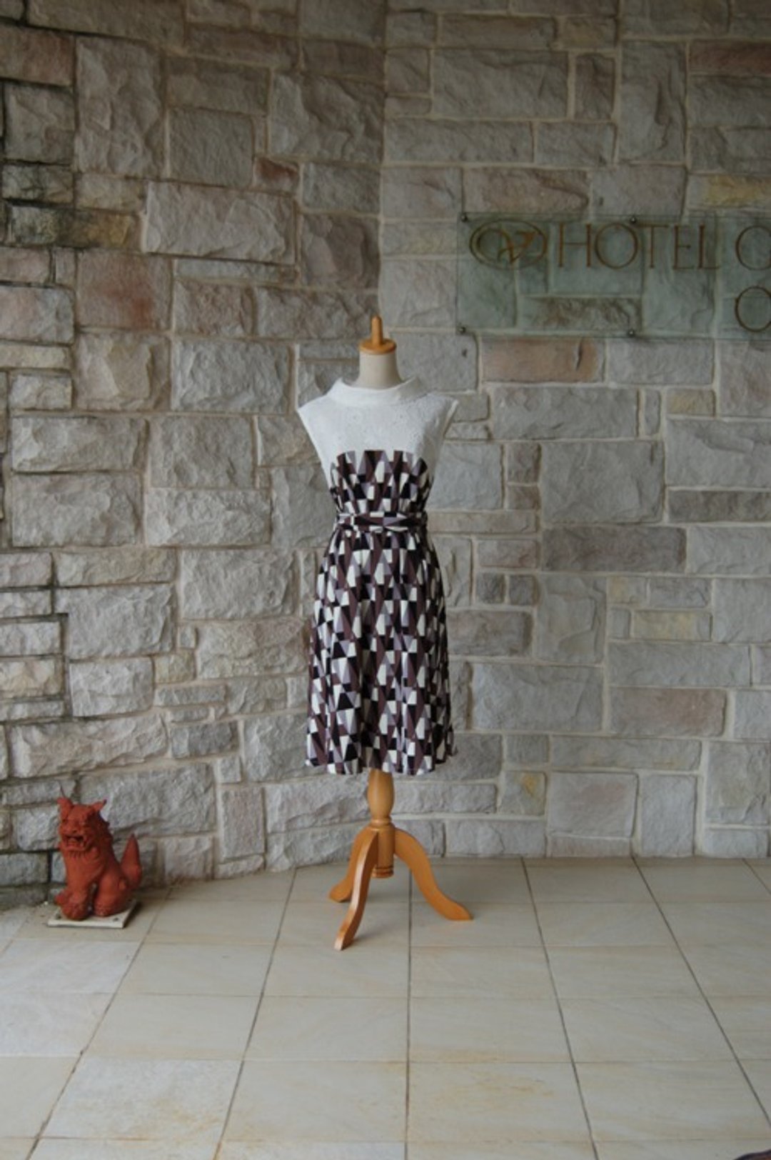 Roll collar Embroidered Embroidery Combination of different materials Dress French sleeve - 洋装/连衣裙 - 棉 