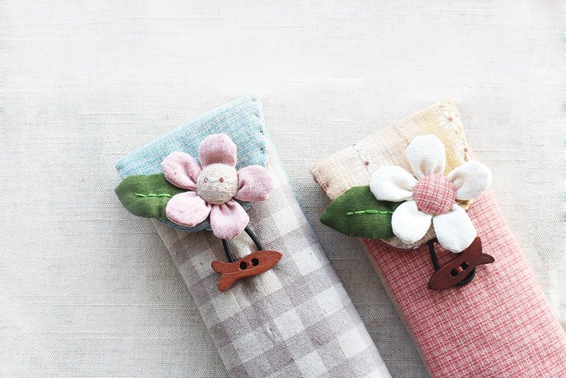 立体铺棉花朵拼布环保筷袋/环保筷套 收纳袋 两款 - 筷子/筷架 - 棉．麻 