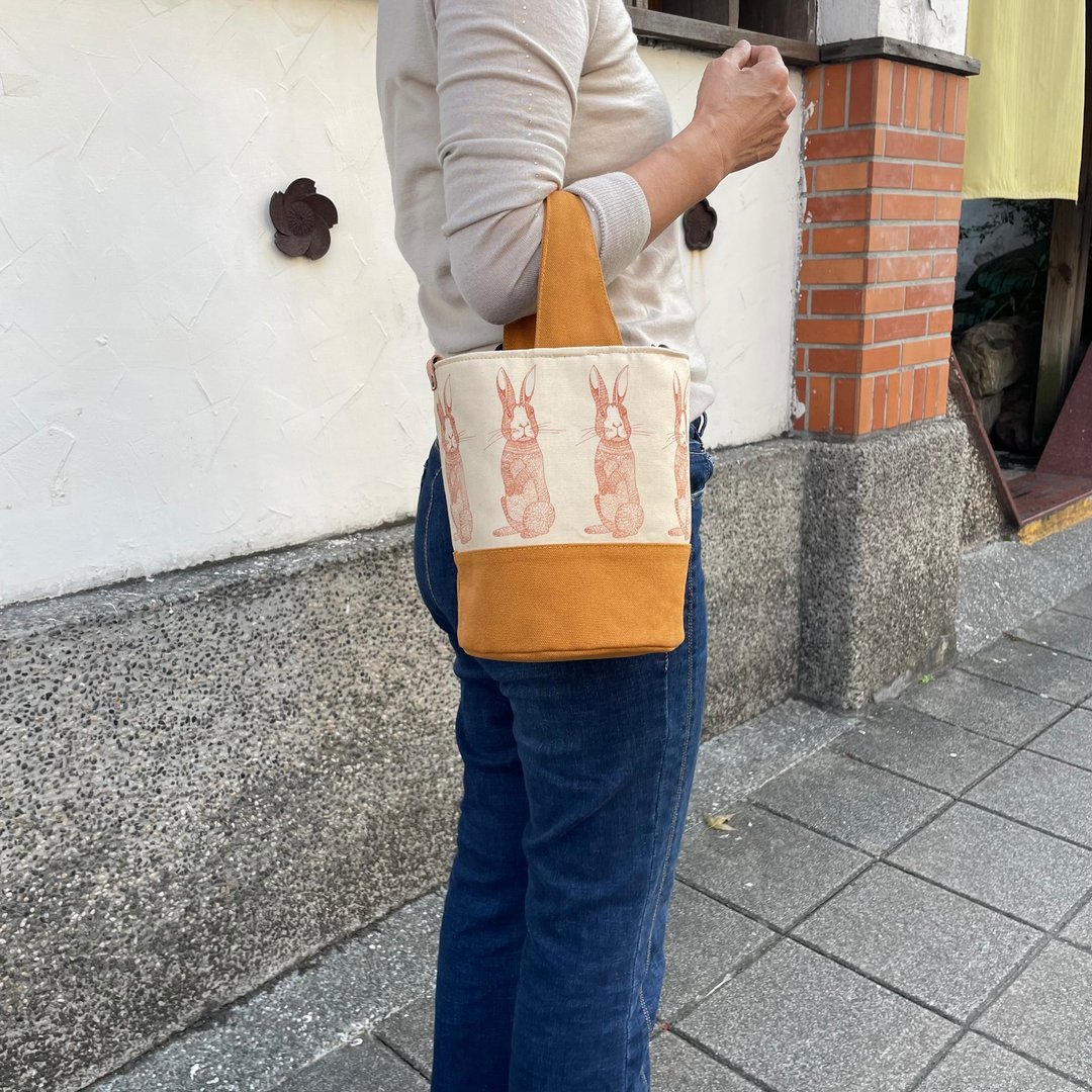 兔子萌 圆筒包 / 斜背包 / 手勾包 / 随身包 - 侧背包/斜挎包 - 棉 橘色