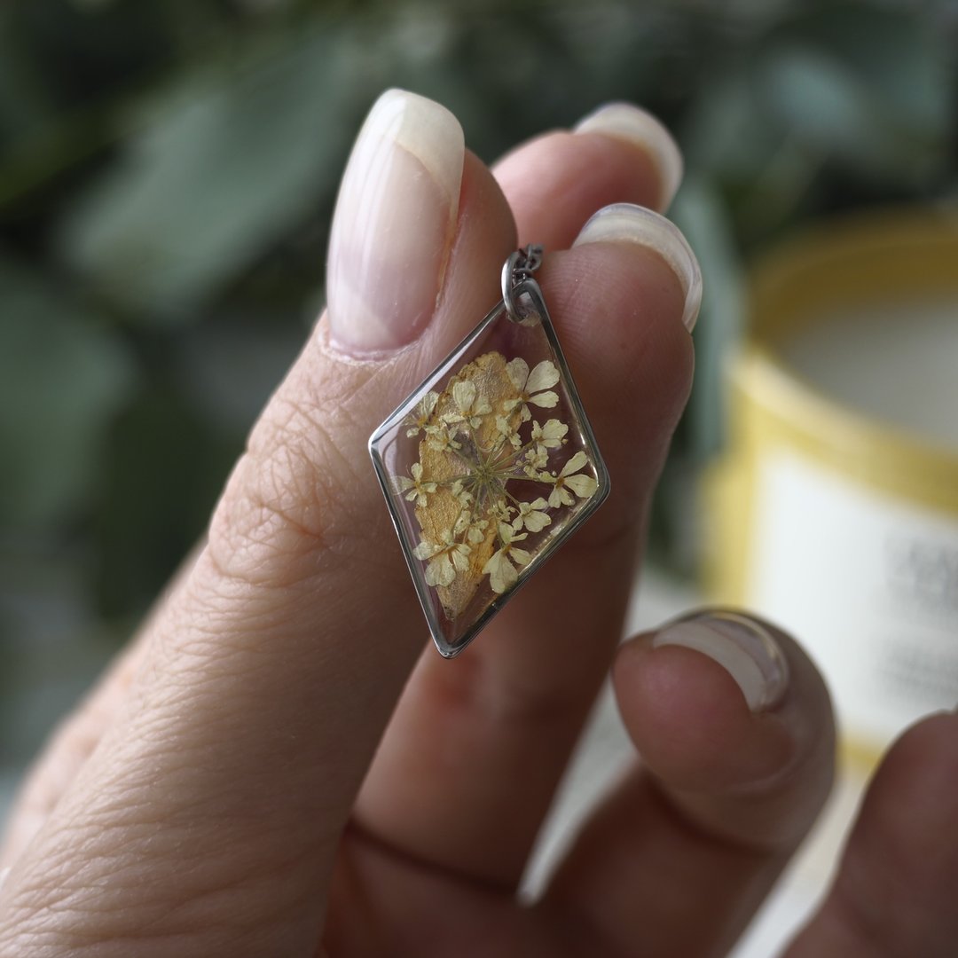 Pressed flower necklace, Real flower necklace, Dry flower steel necklace - 项链 - 植物．花 黄色