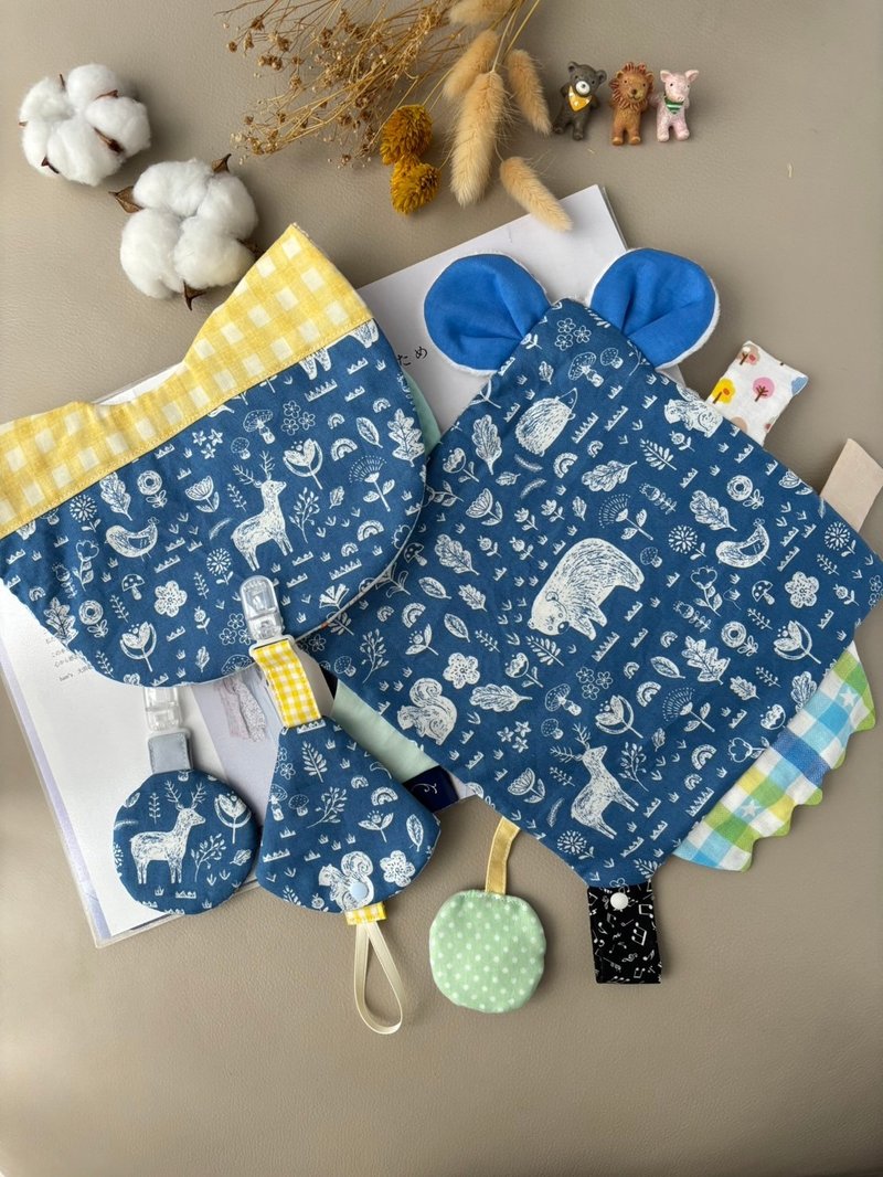 嘿!森林咩咩 弥月礼4件组  新生儿礼 围兜兜 奶嘴链  口水巾 - 满月礼盒 - 棉．麻 蓝色