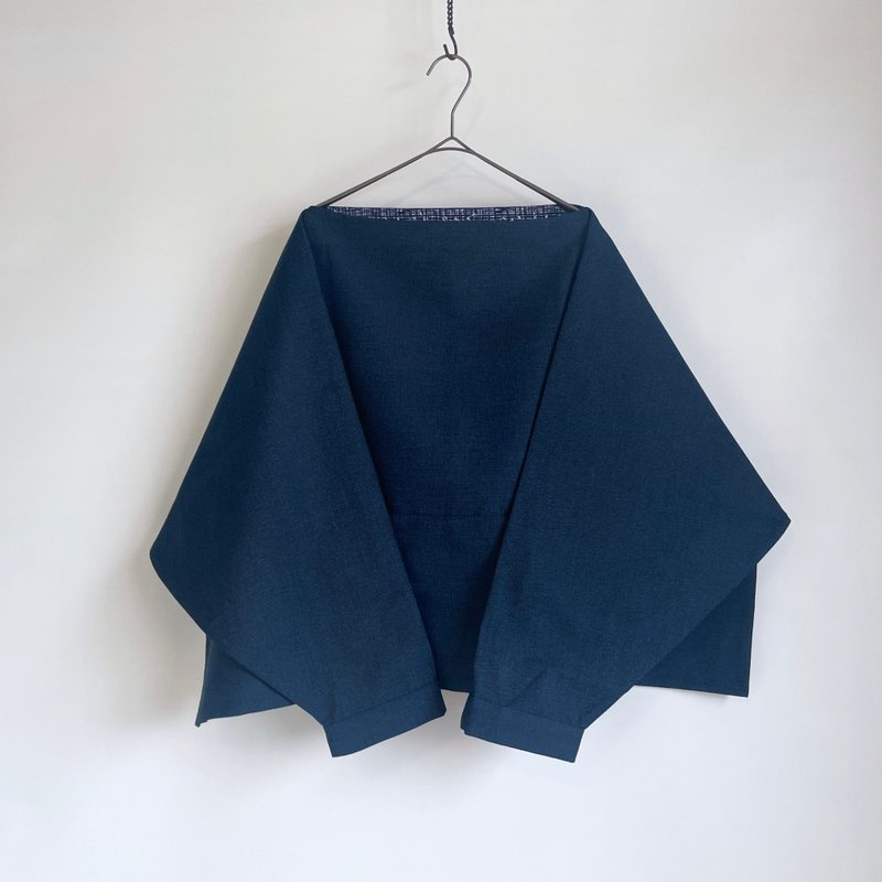 【独一无二】丁字形套头衫 双面穿 - 羊毛和服布料 深蓝色 & 浴衣布料 藏青色 格子图案搭配菱形纹样 - 女装上衣 - 羊毛 蓝色