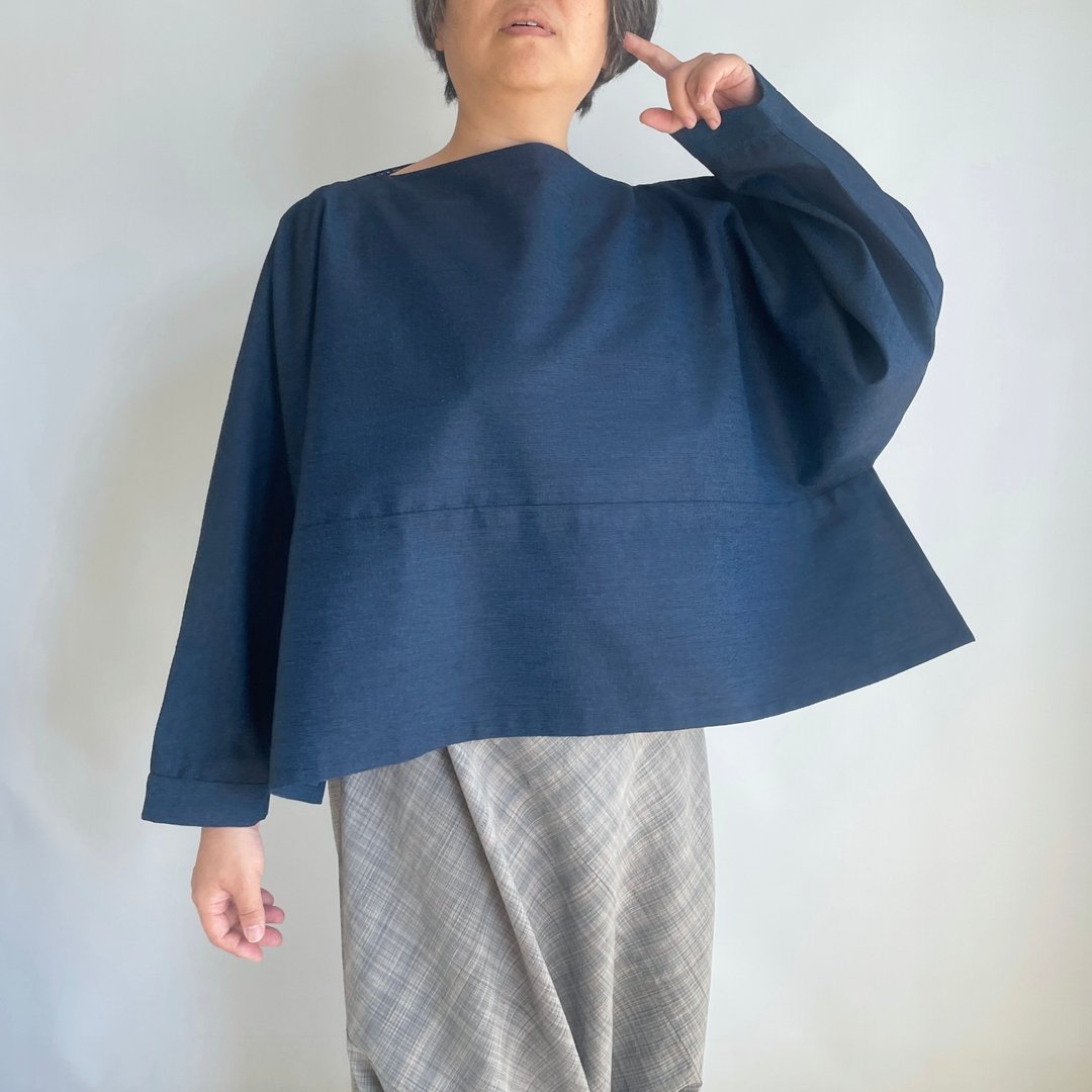 【独一无二】丁字形套头衫 两穿式 - 羊毛和服布料 宝蓝色 & 浴衣布料 靛蓝色 格纹菱纹图案 - 女装上衣 - 羊毛 蓝色