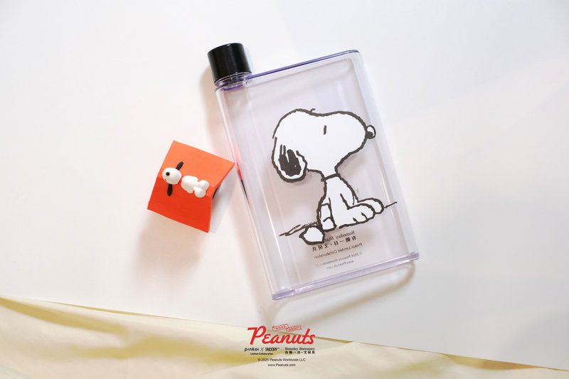 【Pinkoi x SNOOPY】可爱史努比A6轻水瓶 就是史努比 随身瓶 - 水瓶/水壶 - 压克力 多色