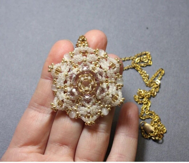 Snowflake Necklace Seed Bead Pendant Beaded Snowflake Beadwork white - 项链 - 玻璃 白色