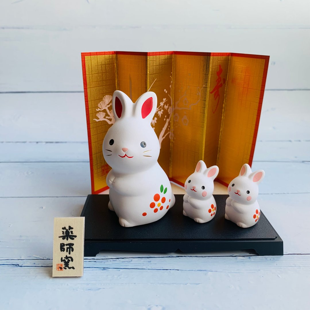 锦彩招福兔-红梅-亲子3-兔年吉祥物 - 摆饰 - 陶 