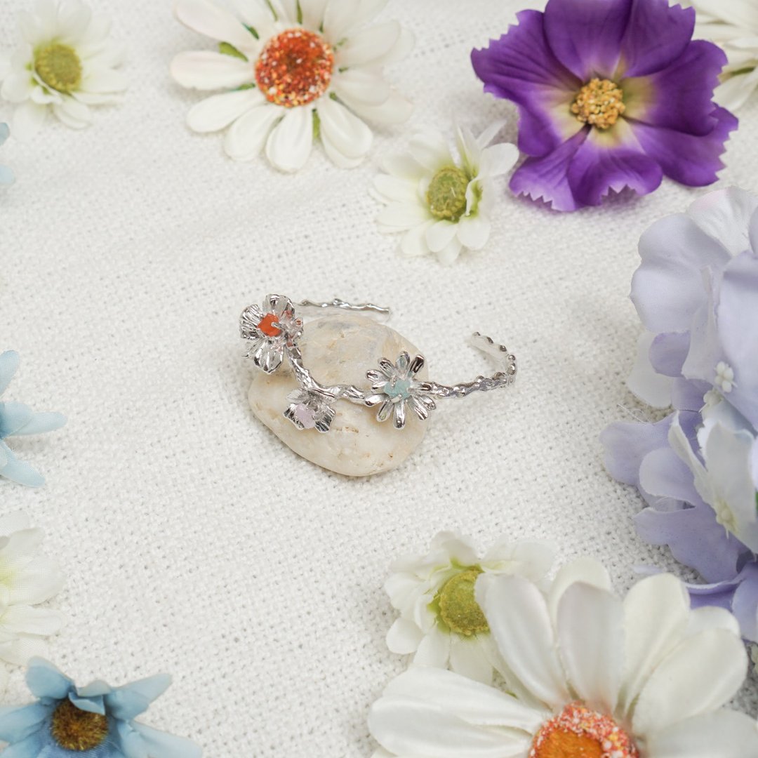 Wildflower Bangle - 手链/手环 - 半宝石 
