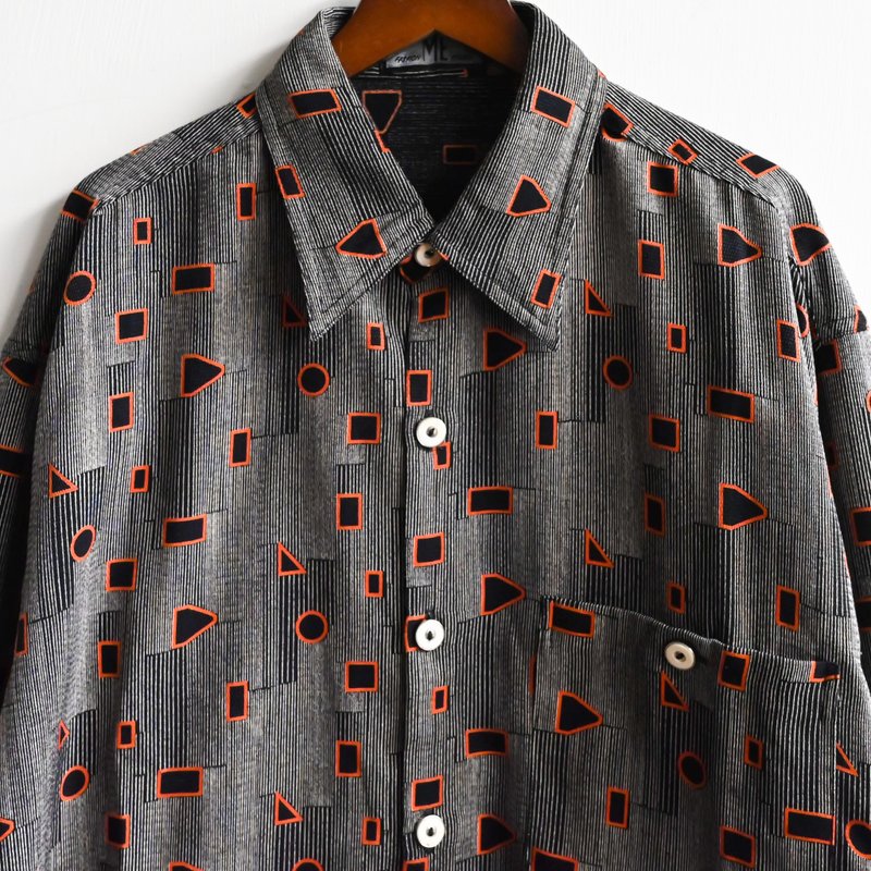 【蛋植物古着】方角几何印花宽松古着衬衫 - 女装衬衫 - 其他人造纤维 