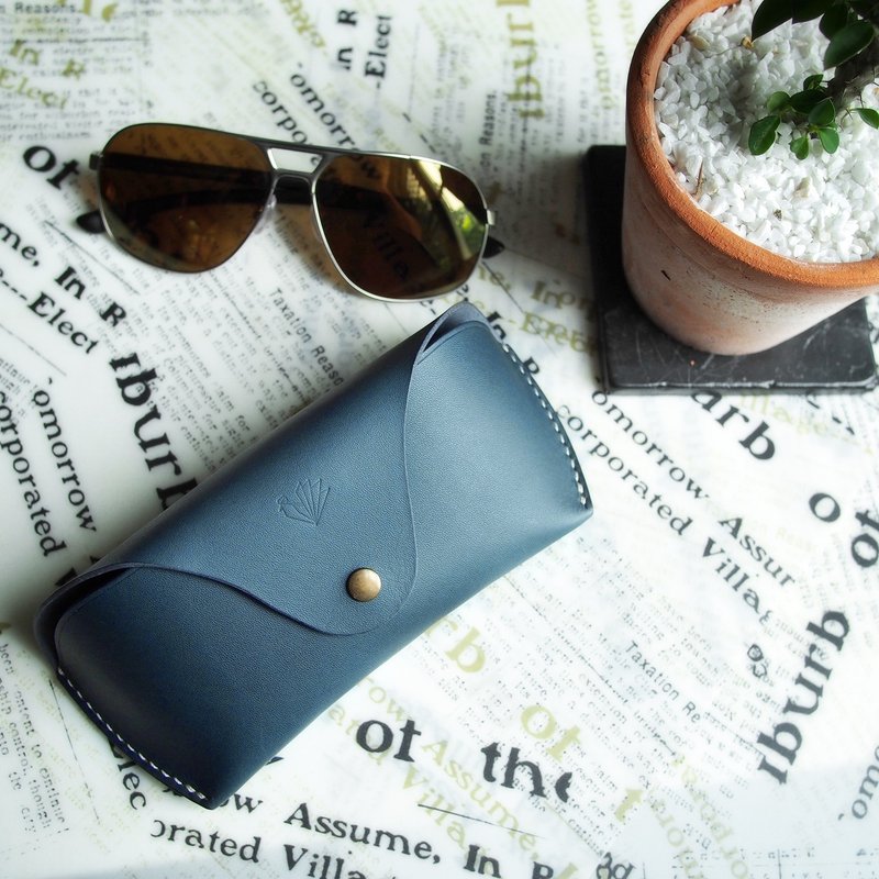 Handmade Navy Blue Classic Sunglasses Case Genuine leather - 眼镜盒/眼镜布 - 真皮 蓝色