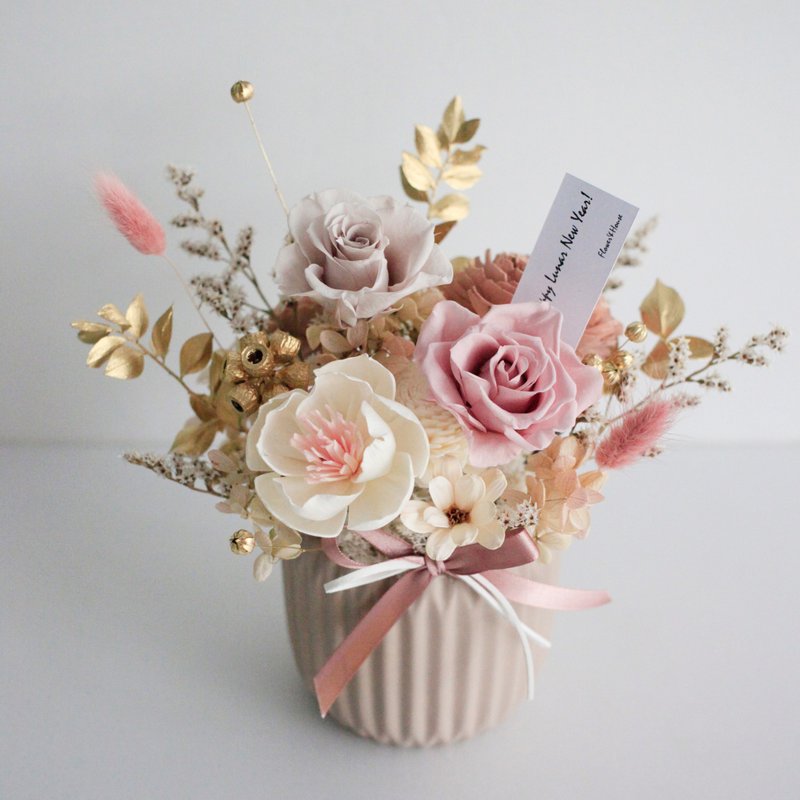 永生+干燥花 奶茶粉金永生盆花│祝贺花礼│居家装饰  新年盆花 - 干燥花/捧花 - 植物．花 粉红色