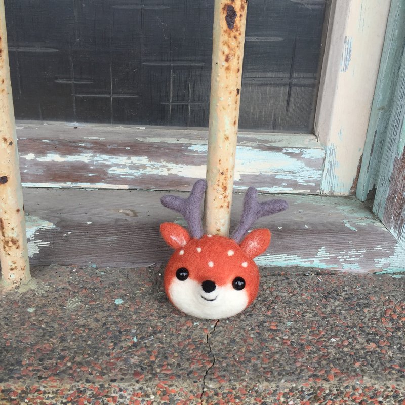 梅花鹿 小鹿 胸针 证件夹 羊乐多羊毛毡乐园 - 胸针 - 羊毛 