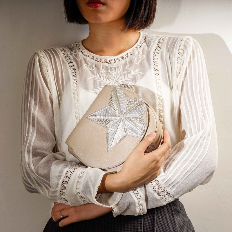 卡其色配星形意大利蛇皮小圆包 - 侧背包/斜挎包 - 真皮 