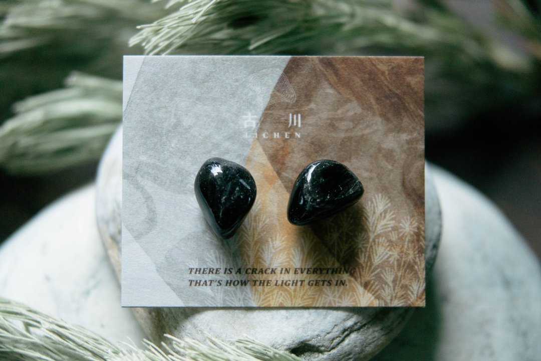 CRACK | 矿物系耳环 |  EARRINGS - 耳环/耳夹 - 玉石 黑色