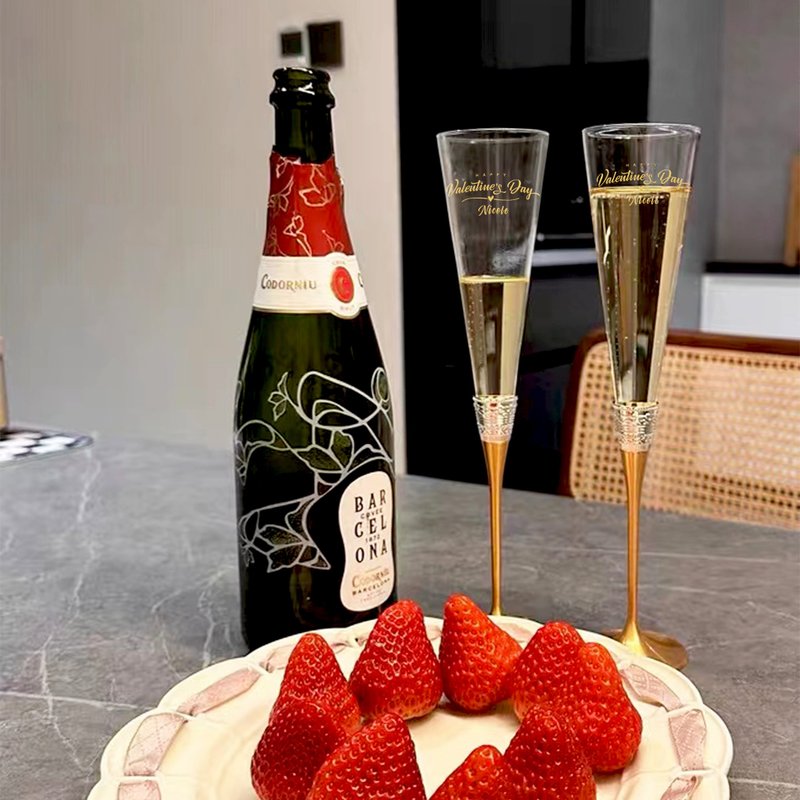 纪念日| Vera Wang对杯 订制雕刻礼物 送女生周年纪念 - 酒杯/酒器 - 玻璃 