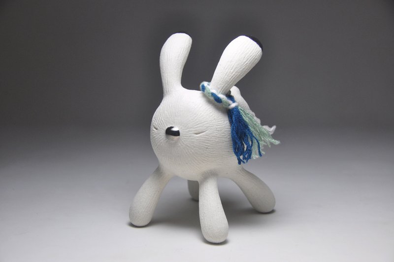 卯兔年限定陶瓷艺品茶宠摆饰 跑跑running兔 卓铭顺2023卯兔系列 - 摆饰 - 瓷 白色