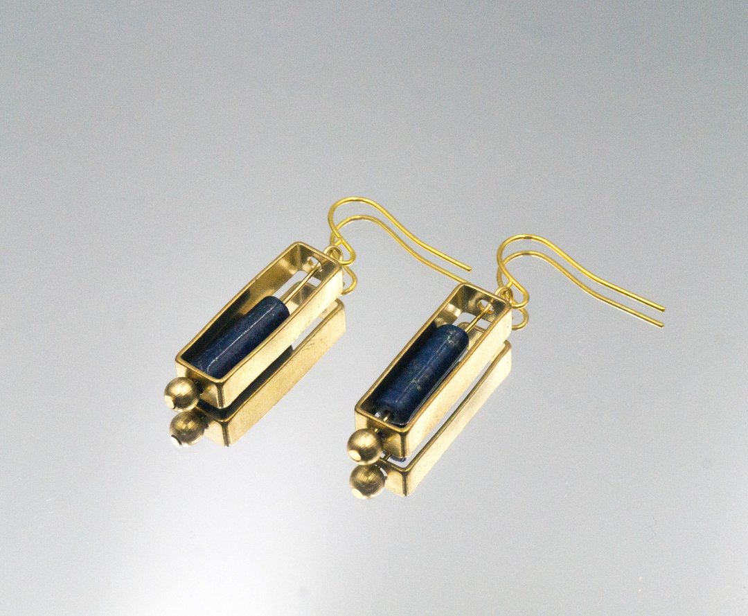 【Off-season sale】青金石耳环・宇宙之歌 - 耳环/耳夹 - 宝石 蓝色
