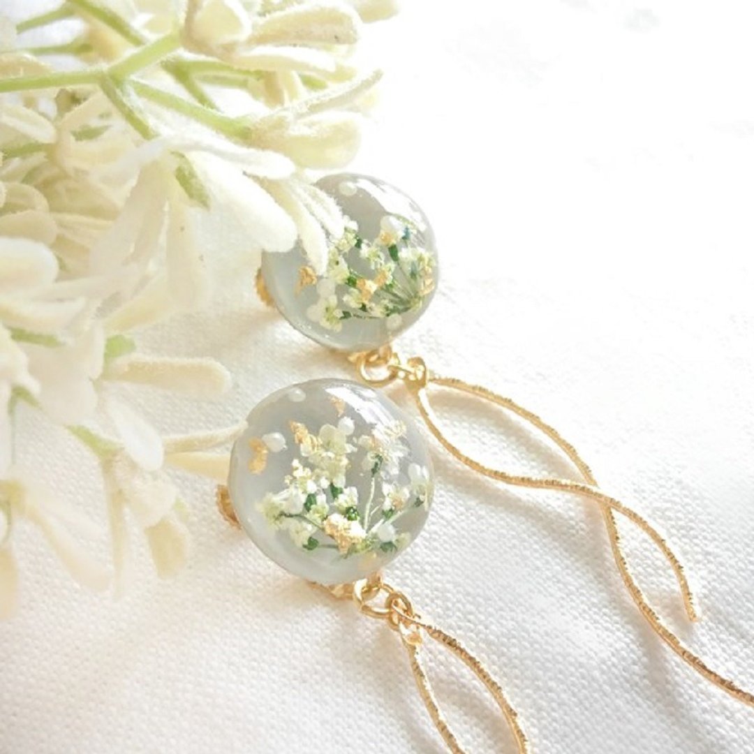 Lace flower's delicate earrings, earrings - 耳环/耳夹 - 树脂 白色