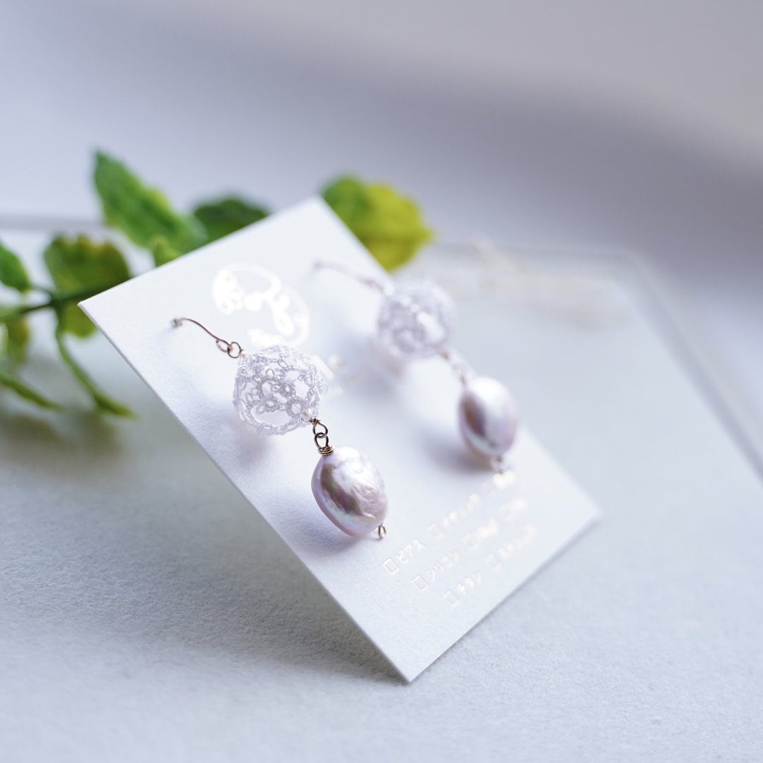 Freshwater pearls and tatting balls Sakura-Ura14kgf earrings - 耳环/耳夹 - 丝．绢 粉红色
