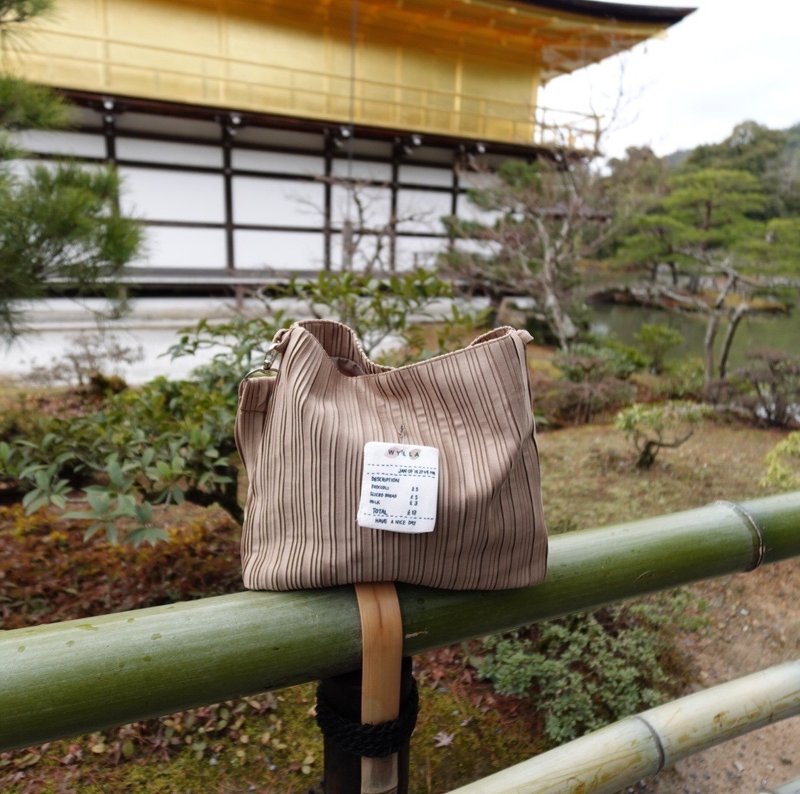 Wyllabrand 褶皱布袋、馄饨袋、太妃糖拿铁色 - 手提包/手提袋 - 其他材质 咖啡色