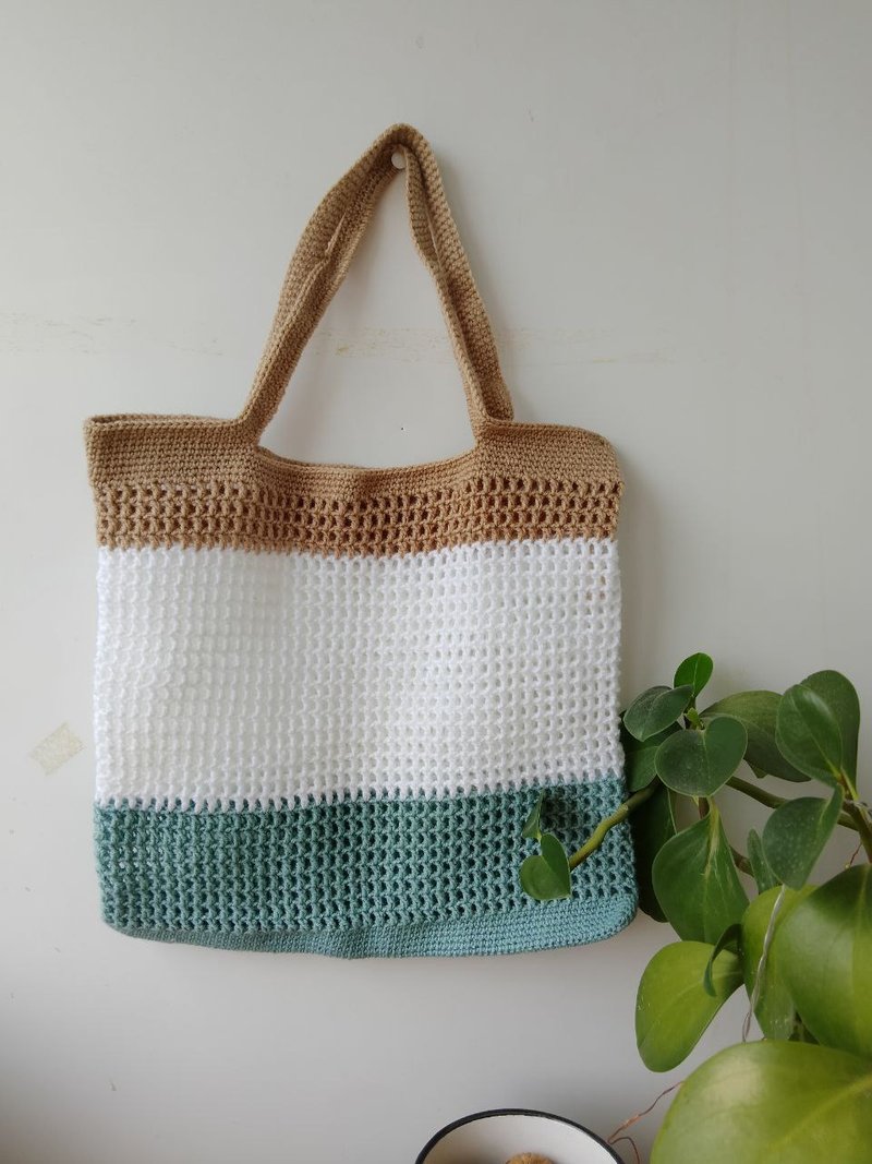 Striped shopper bag, Light summer bag, Market Bag,Crochet Bag,String bag colored - 手提包/手提袋 - 棉．麻 多色