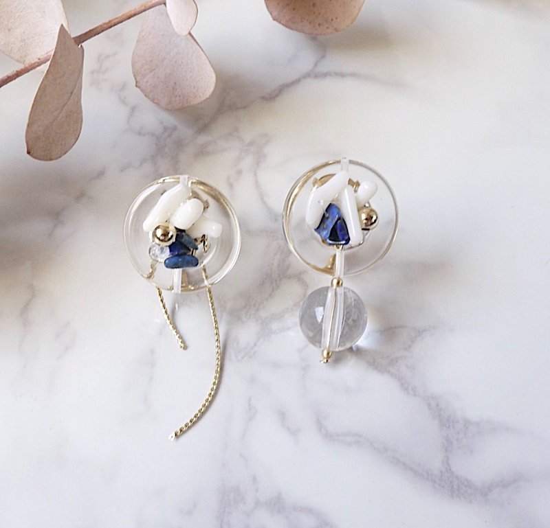 Natural stones and clear piercing earrings - 耳环/耳夹 - 半宝石 蓝色