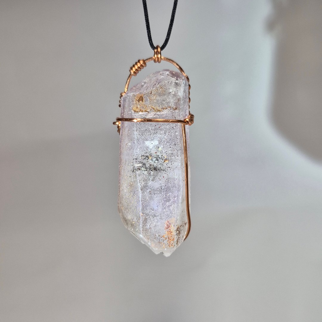 •淡淡的• 紫白骸骨水晶 水晶原矿吊坠 手作金属绕线 - 项链 - 水晶 紫色
